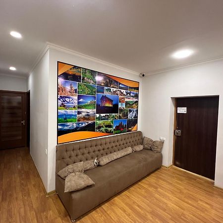Pushkiin Otel Erivan Dış mekan fotoğraf
