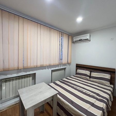 Pushkiin Otel Erivan Dış mekan fotoğraf