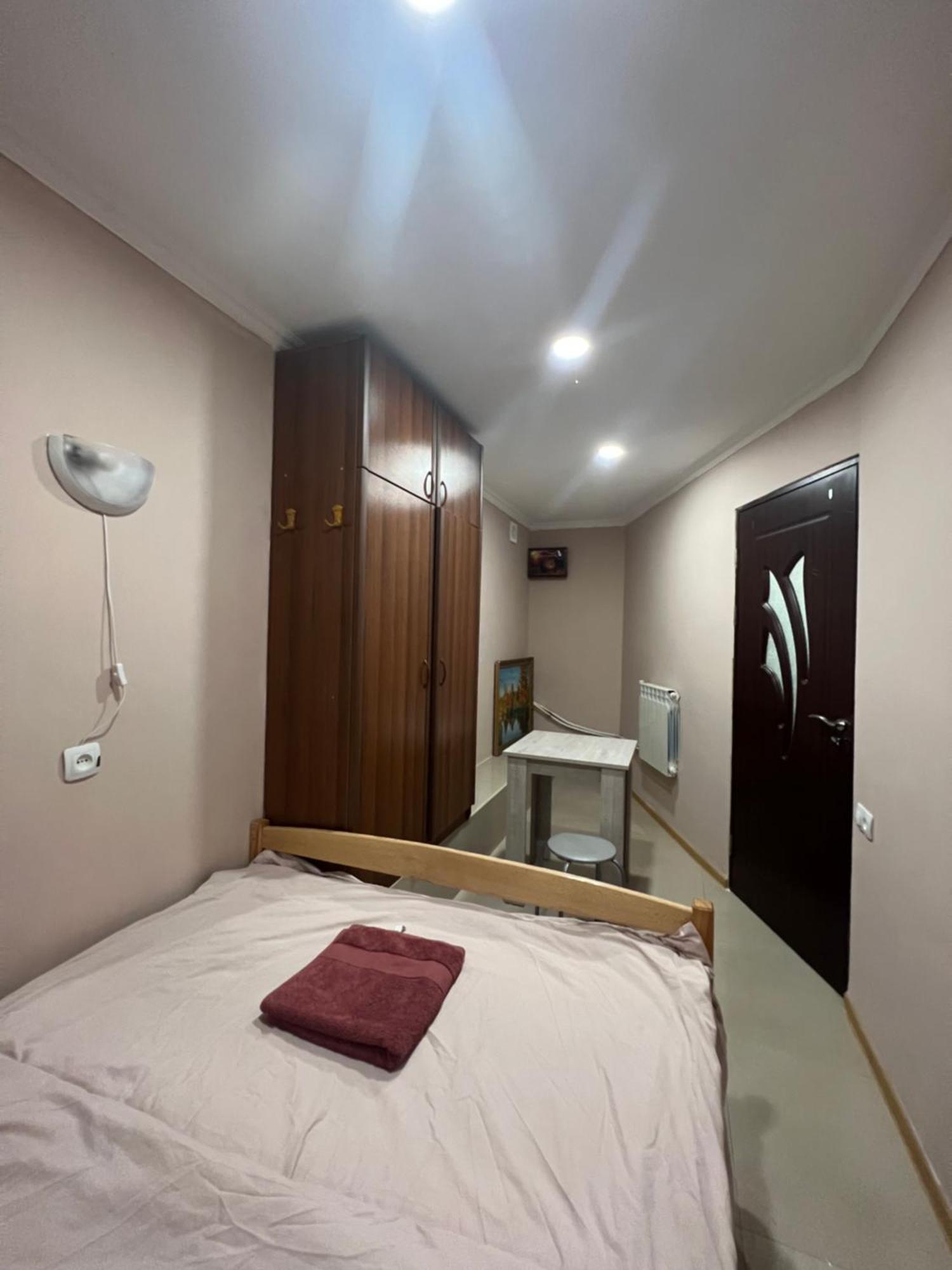 Pushkiin Otel Erivan Dış mekan fotoğraf