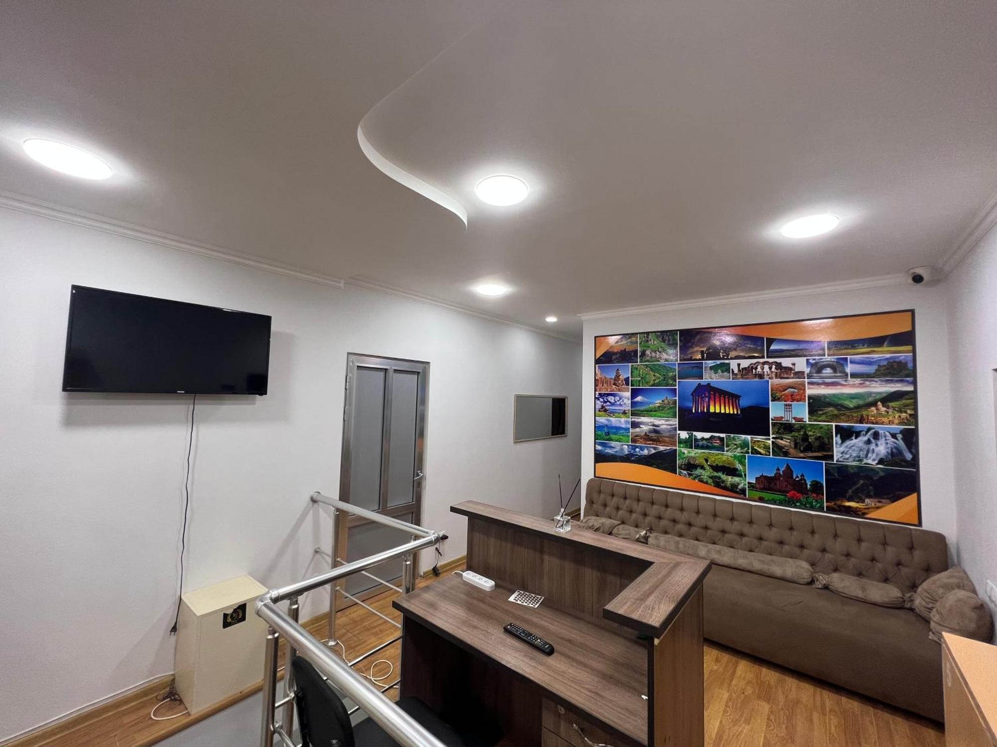 Pushkiin Otel Erivan Dış mekan fotoğraf